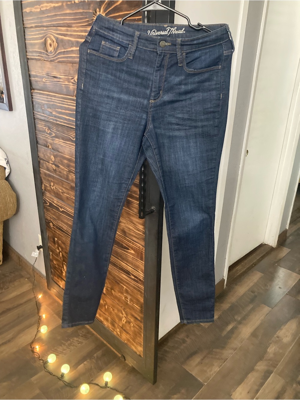 Woman’s Jeans Size 4//27